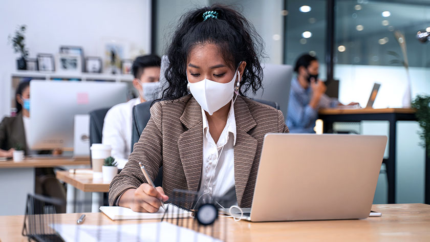 coworkers-office-wearing-masks-working-