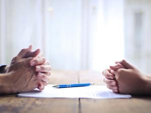 What's the legal difference between annulment and divorce?