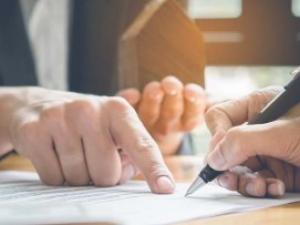 How to use a noncompete agreement when you work with independent contractors